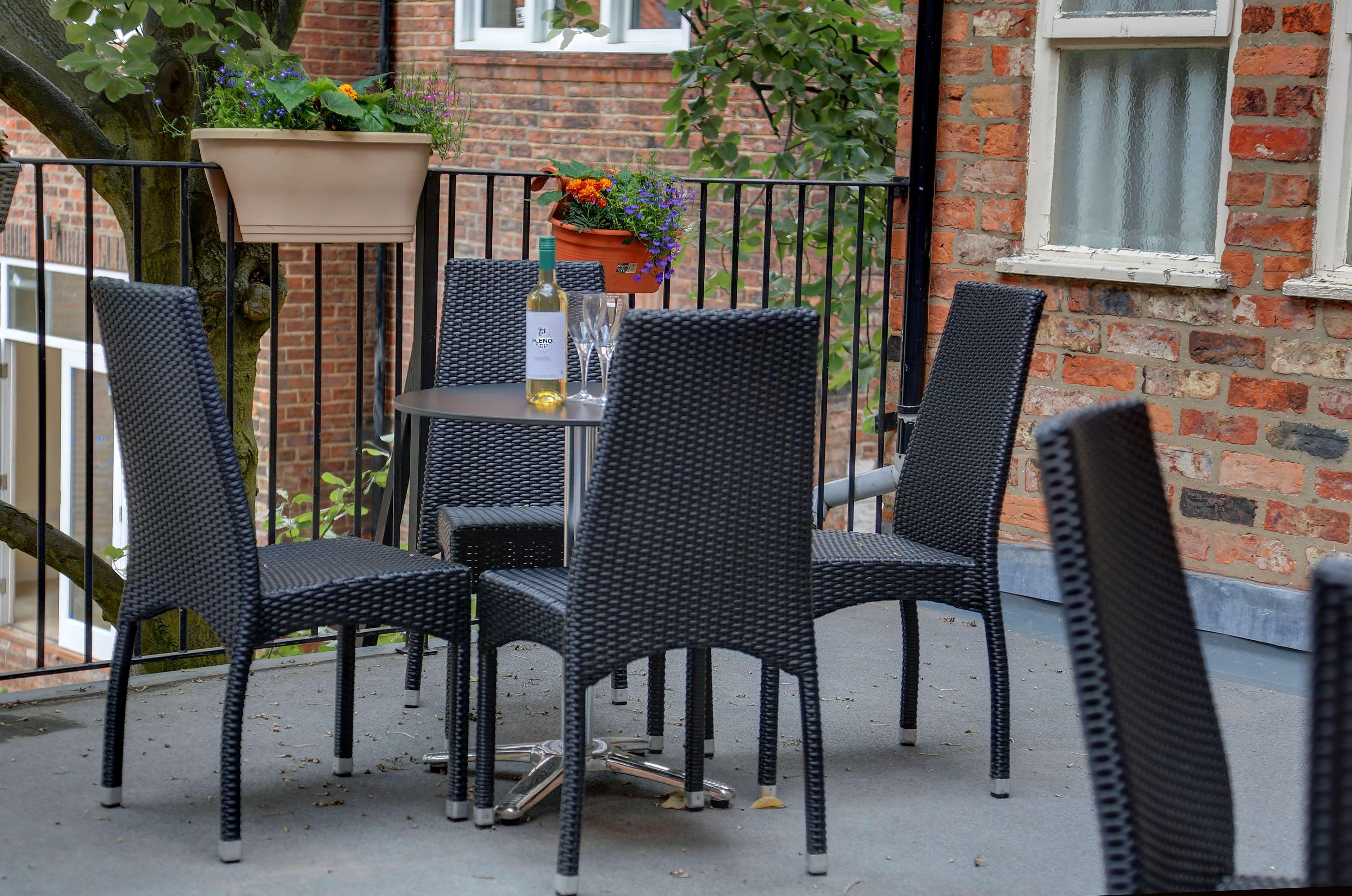Best Western Kilima Hotel York Exteriör bild