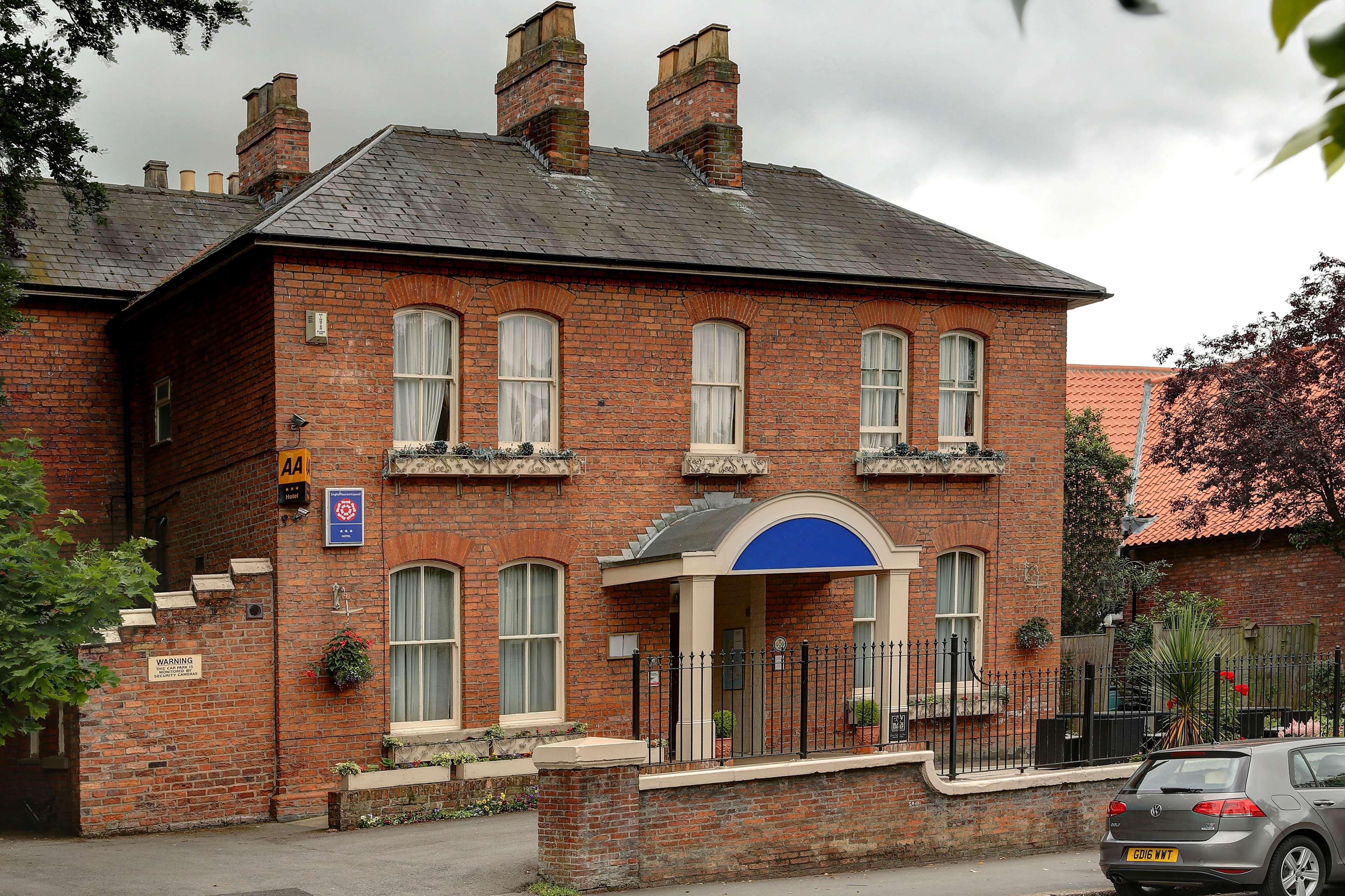 Best Western Kilima Hotel York Exteriör bild